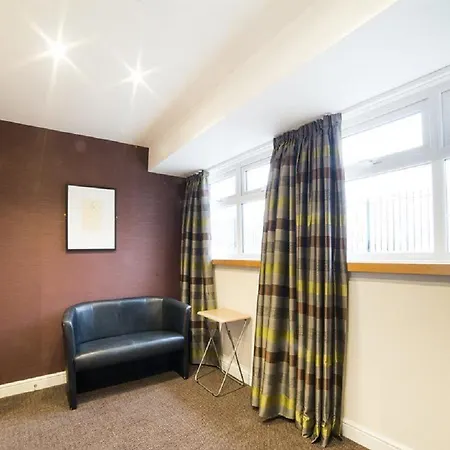 Oyo Imperial Hotel 3*