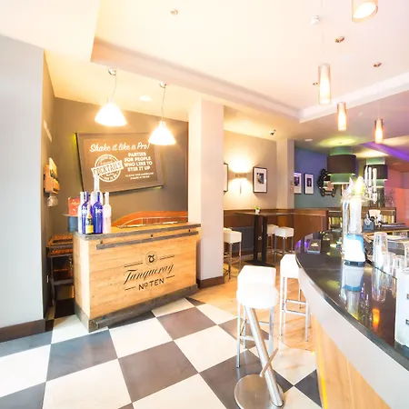 Oyo Imperial Hotel 3*