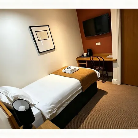The Imperial 3*
