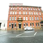 Oyo Imperial Hotel 3*
